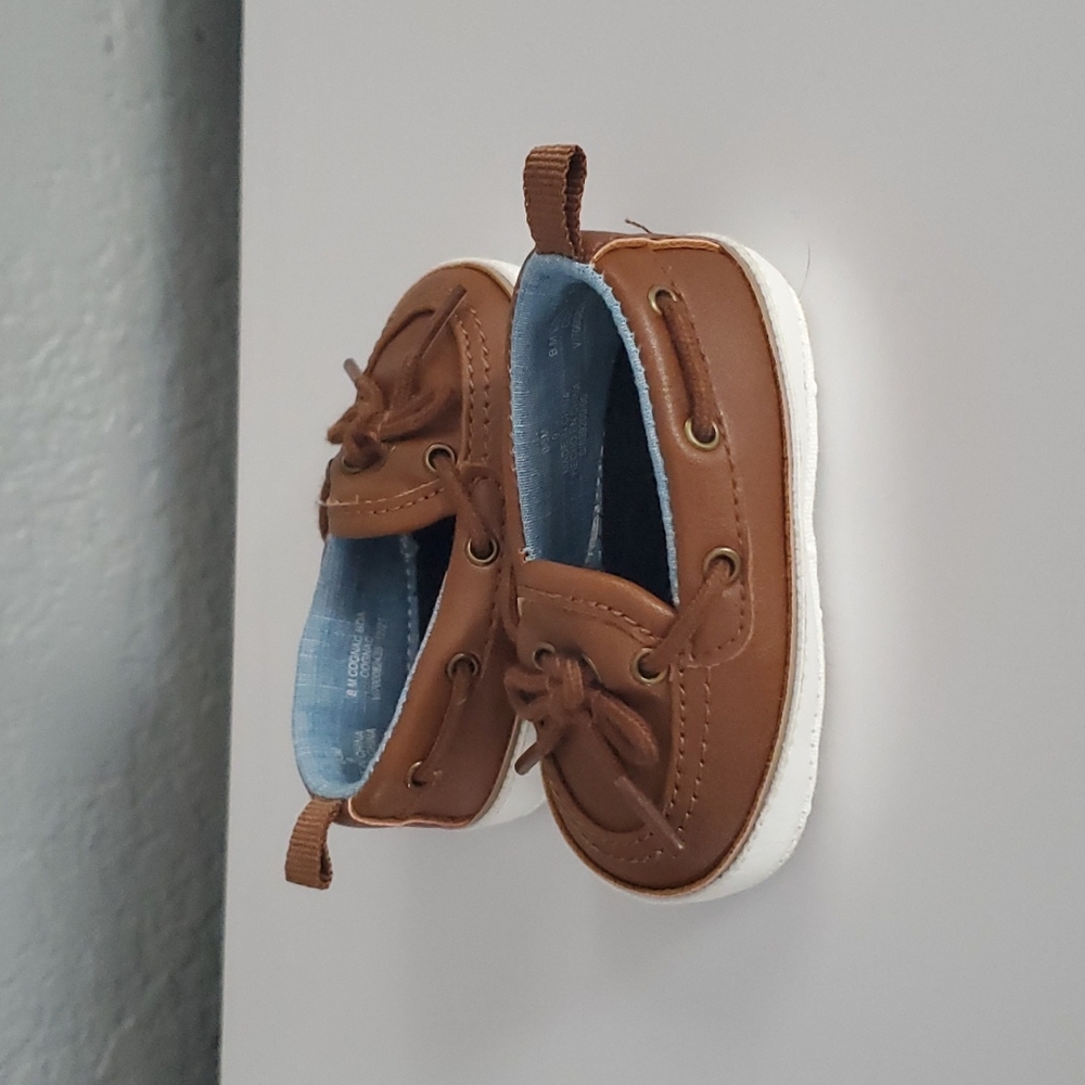 Old Navy 0-3m soft sole shoes